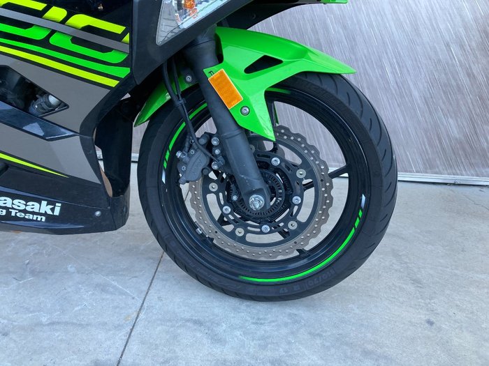 2018 Kawasaki NINJA 400 KRT EDITION Green