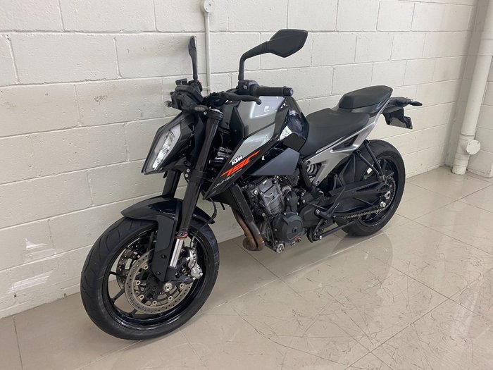 2018 Ktm 790 DUKE silver