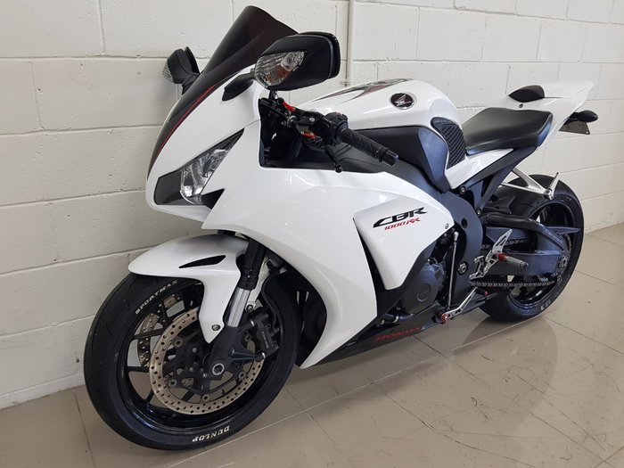 2014 Honda CBR1000RR (FIREBLADE) BLACK