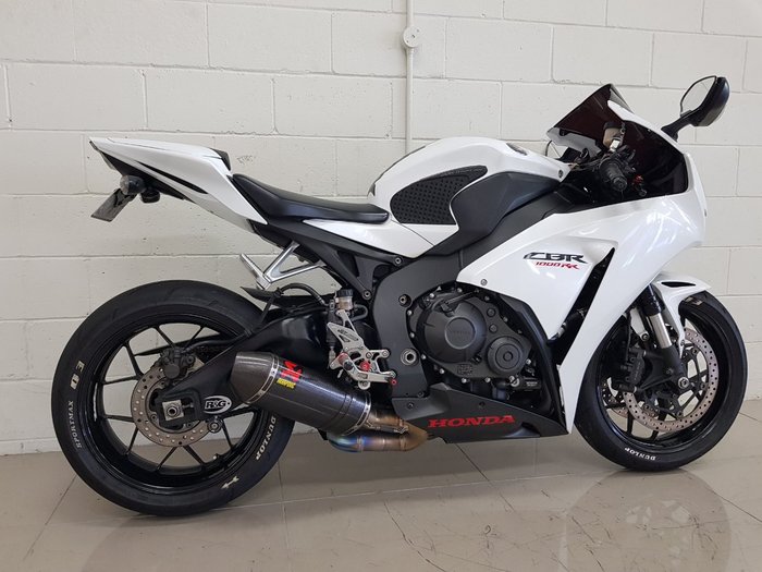 2014 Honda CBR1000RR (FIREBLADE) BLACK