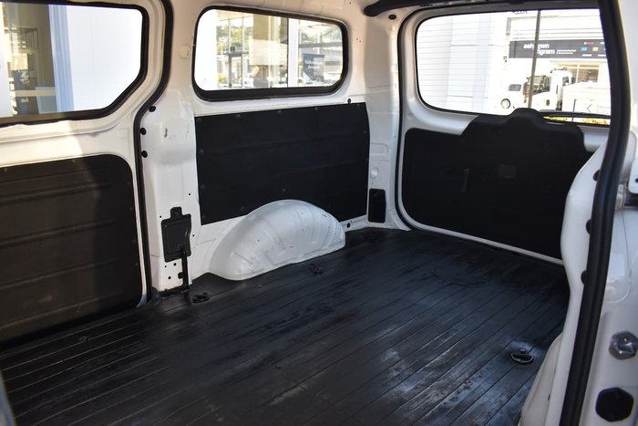 2016 Hyundai iLoad TQ3-V Series II MY16 White