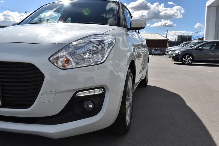 2019 Suzuki Swift GL Navigator AZ White