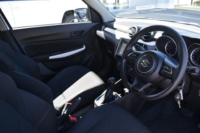 2019 Suzuki Swift GL Navigator AZ White