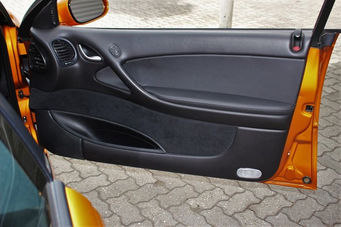 2005 Holden Monaro CV8 Z VZ Gold