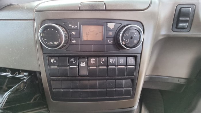 2010 MAN 26 440 WHITE