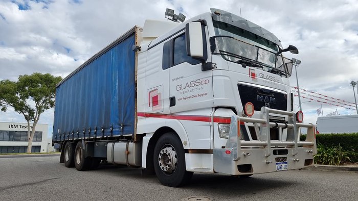 2010 MAN 26 440 WHITE