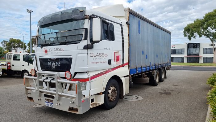 2010 MAN 26 440 WHITE