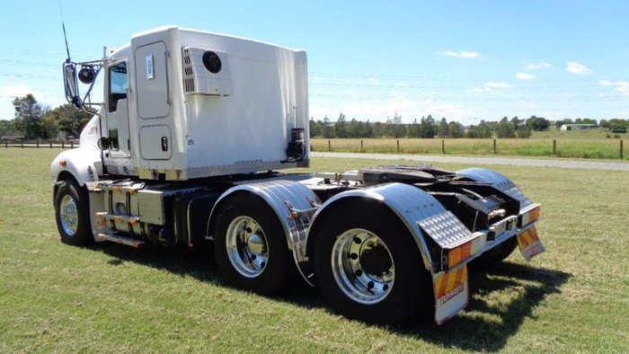 2013 KENWORTH T359 White