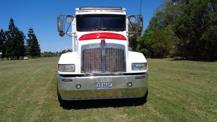 2013 KENWORTH T359 White