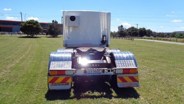 2013 KENWORTH T359 White