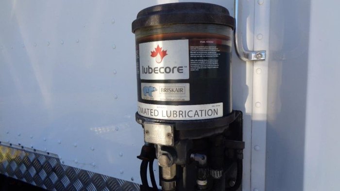 2013 KENWORTH T359 White