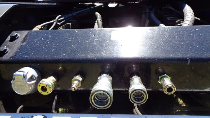 2013 KENWORTH T359 White