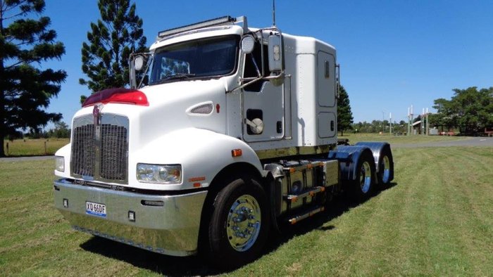 2013 KENWORTH T359 White