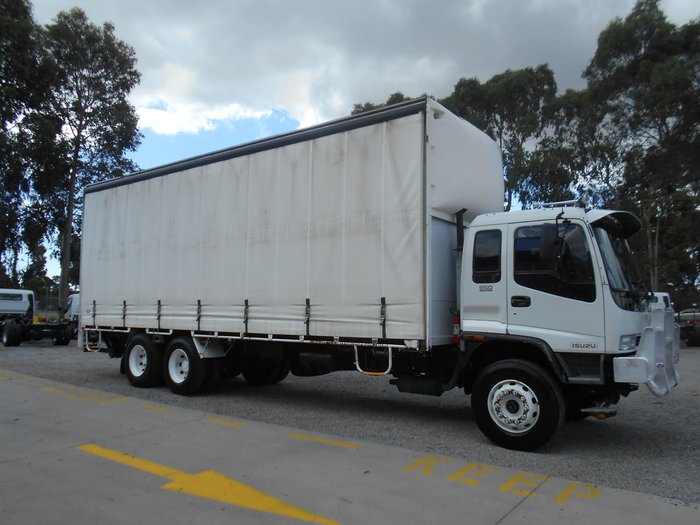 1998 ISUZU FVR950 White