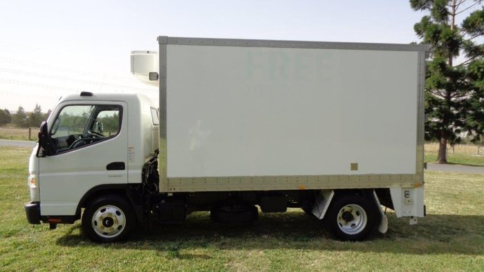 2016 FUSO 515 White