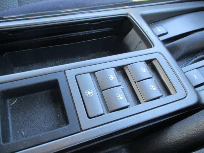 2005 Holden Berlina VZ Blue