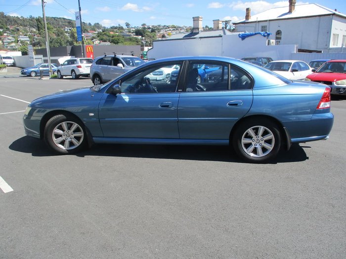 2005 Holden Berlina VZ Blue