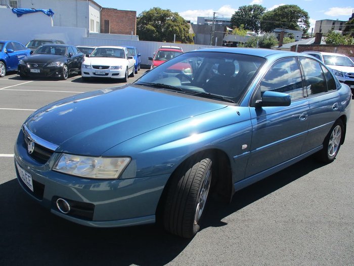 2005 Holden Berlina VZ Blue