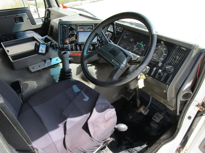 1994 VOLVO FL10 TIPPER WHITE