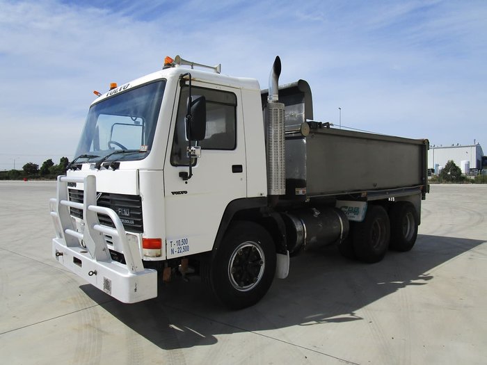 1994 VOLVO FL10 TIPPER WHITE