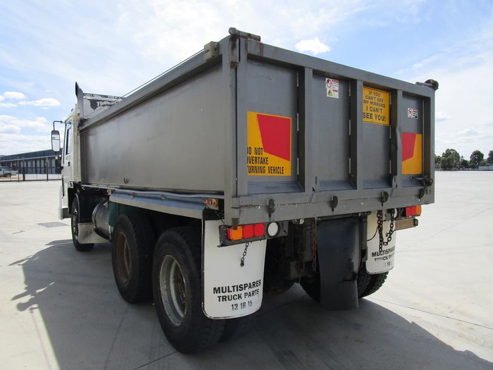 1994 VOLVO FL10 TIPPER WHITE