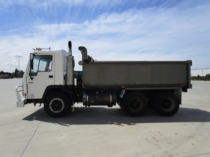 1994 VOLVO FL10 TIPPER WHITE
