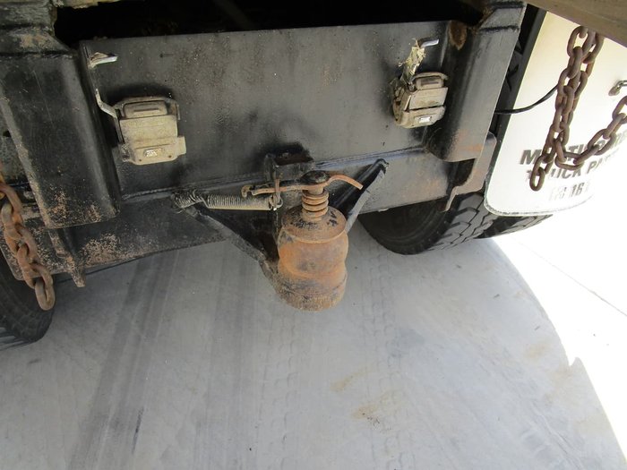 1994 VOLVO FL10 TIPPER WHITE