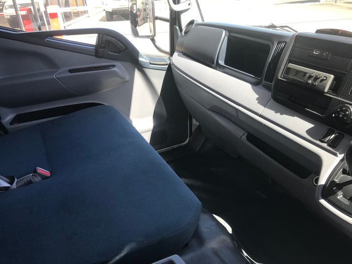 2016 MITSUBISHI FUSO CANTER 515 WHITE