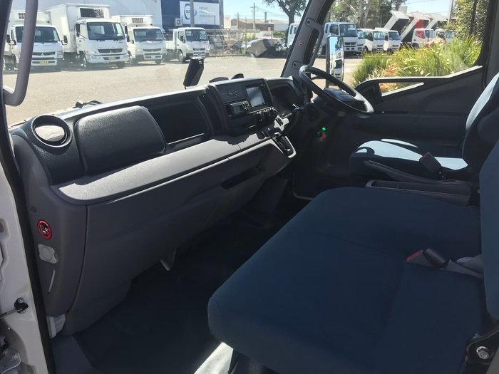 2016 MITSUBISHI FUSO CANTER 515 WHITE