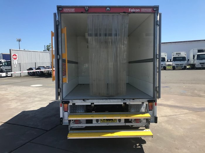 2016 MITSUBISHI FUSO CANTER 515 WHITE