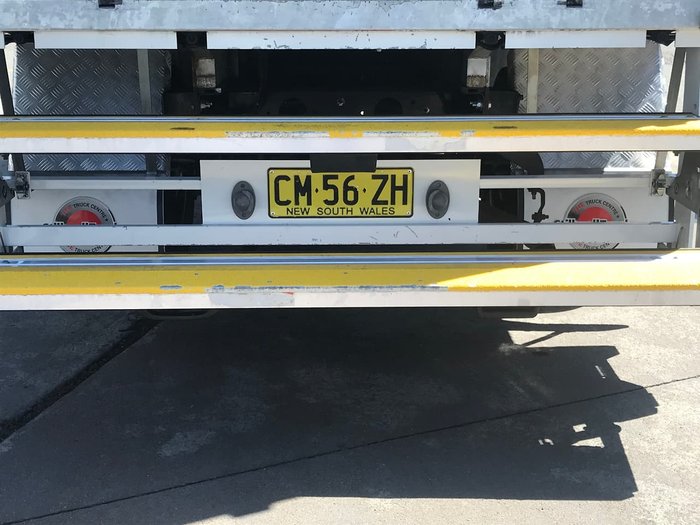 2017 MITSUBISHI FUSO CANTER 515 WHITE