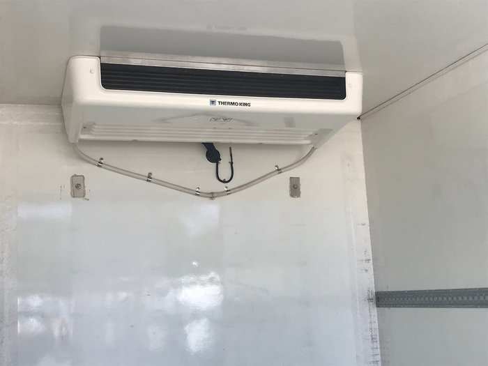 2017 MITSUBISHI FUSO CANTER 515 WHITE