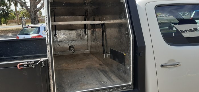 2014 Toyota Hilux Black Limited Edition KUN26R MY14 4X4 Dual Range GLACIER WHITE