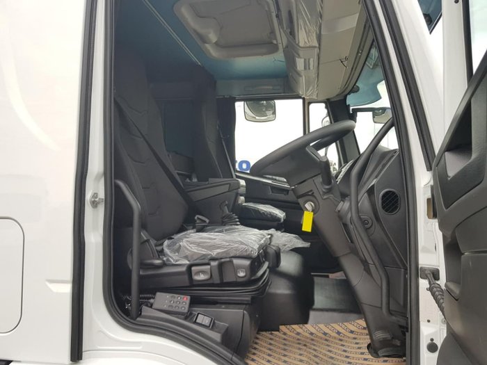 2021 IVECO EUROCARGO E6 ML120E28 SLEEPER CAB CHASSIS AUTO null null White
