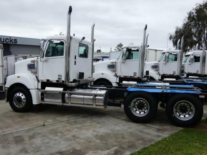 2018 FREIGHTLINER CORONADO CORONADO 114 TIPPER null null White