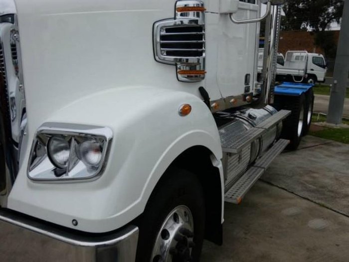 2018 FREIGHTLINER CORONADO CORONADO 114 TIPPER null null White