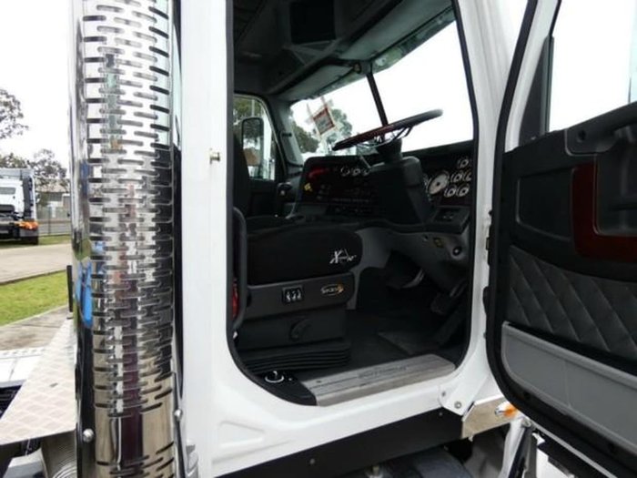 2018 FREIGHTLINER CORONADO CORONADO 114 TIPPER null null White