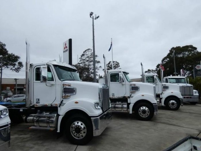 2018 FREIGHTLINER CORONADO CORONADO 114 TIPPER null null White