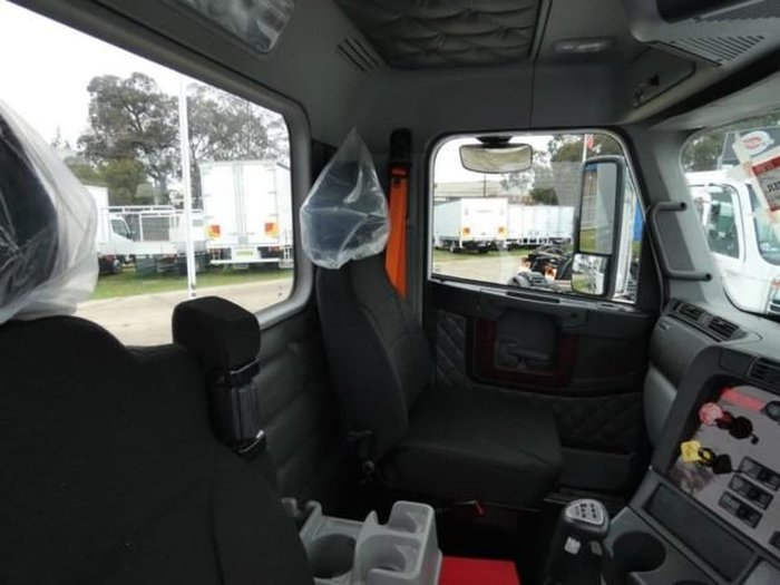 2018 FREIGHTLINER CORONADO CORONADO 114 TIPPER null null White