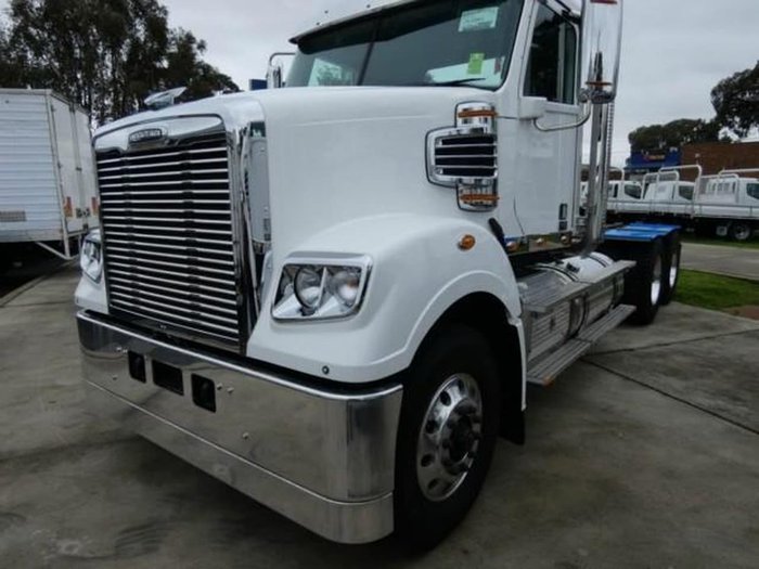 2018 FREIGHTLINER CORONADO CORONADO 114 TIPPER null null White