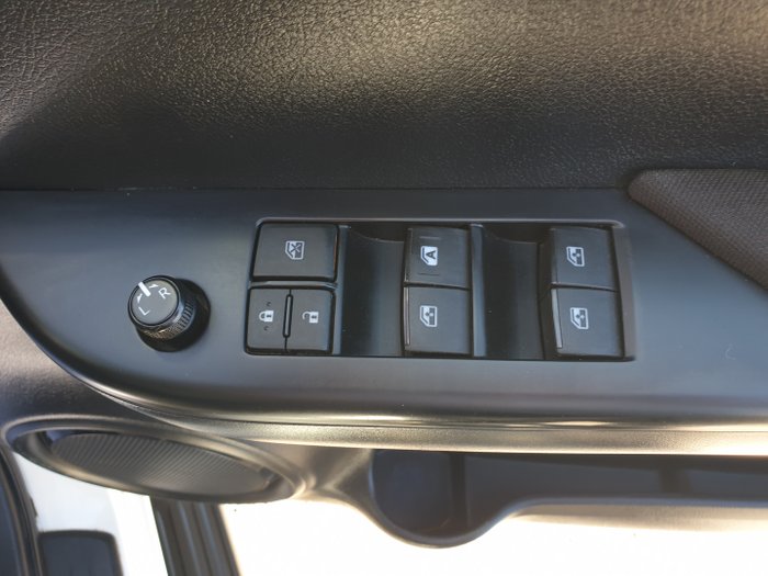 2017 Toyota Hilux SR GUN126R 4X4 Dual Range Glacier White