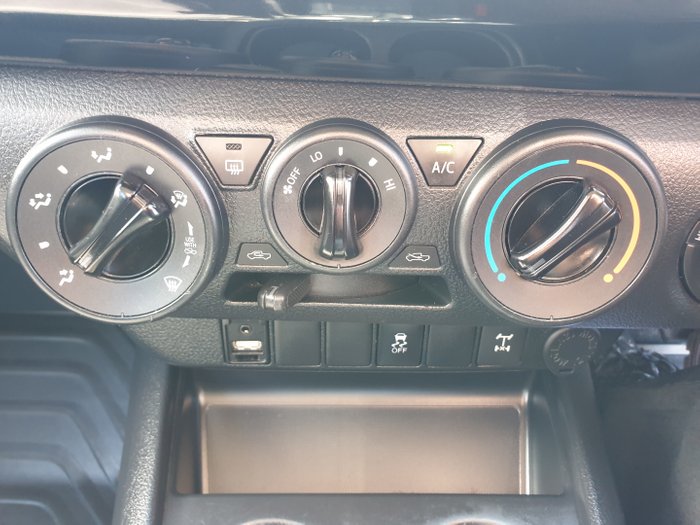 2017 Toyota Hilux SR GUN126R 4X4 Dual Range Glacier White