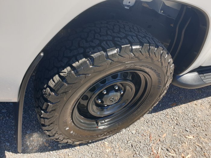 2017 Toyota Hilux SR GUN126R 4X4 Dual Range Glacier White