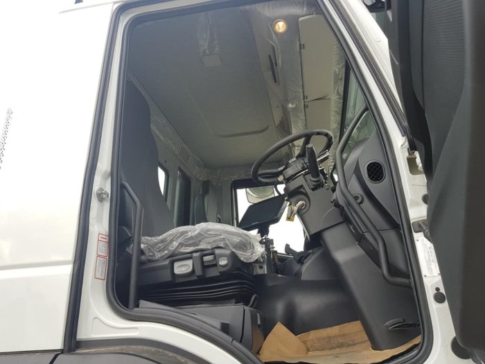 2021 IVECO TRAKKER 6X6 SOUTHERN SPREADER null null white