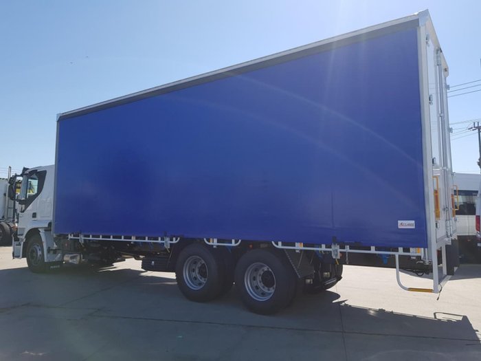 2020 IVECO STRALIS ATI 360 6X2 14 PALLET CURTAINSIDER null null white