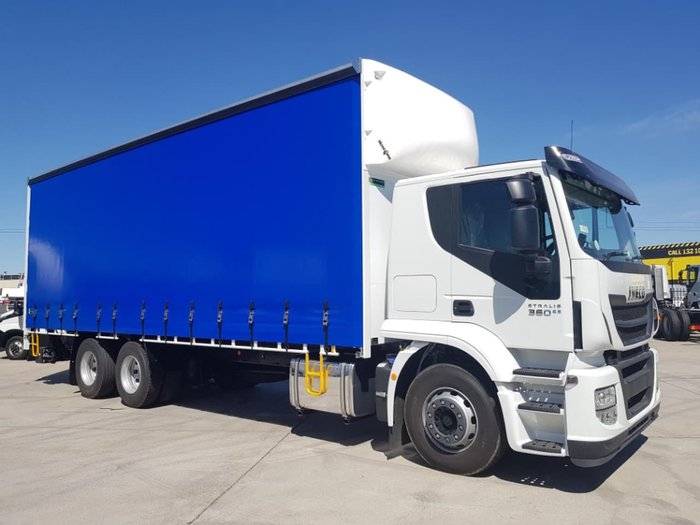 2020 IVECO STRALIS ATI 360 6X2 14 PALLET CURTAINSIDER null null white