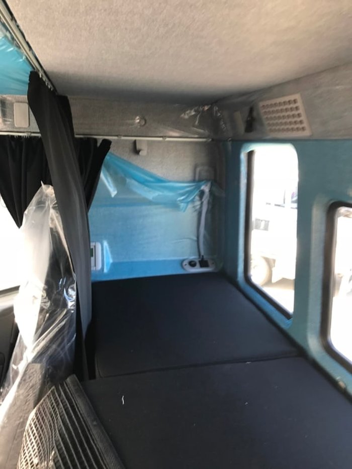 2020 IVECO STRALIS ATI 360 6X2 14 PALLET CURTAINSIDER null null white