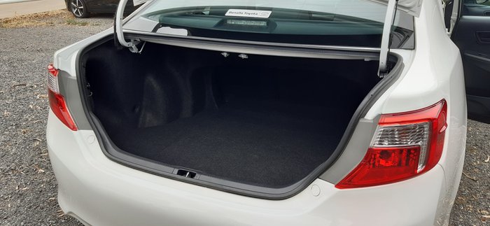 2014 Toyota ASV50R-DETDKQ 306248002 ALTISE Diamond White 061