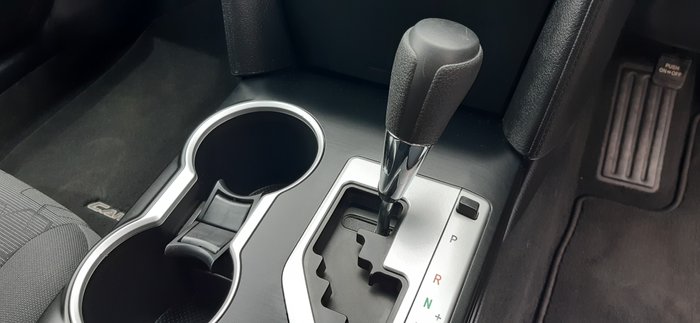 2014 Toyota ASV50R-DETDKQ 306248002 ALTISE Diamond White 061