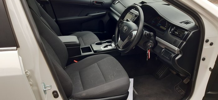 2014 Toyota ASV50R-DETDKQ 306248002 ALTISE Diamond White 061